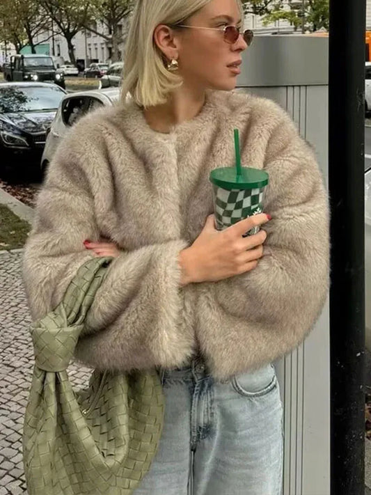 VELLA Faux Fur Effect Short Jacket – Winter Streetwear