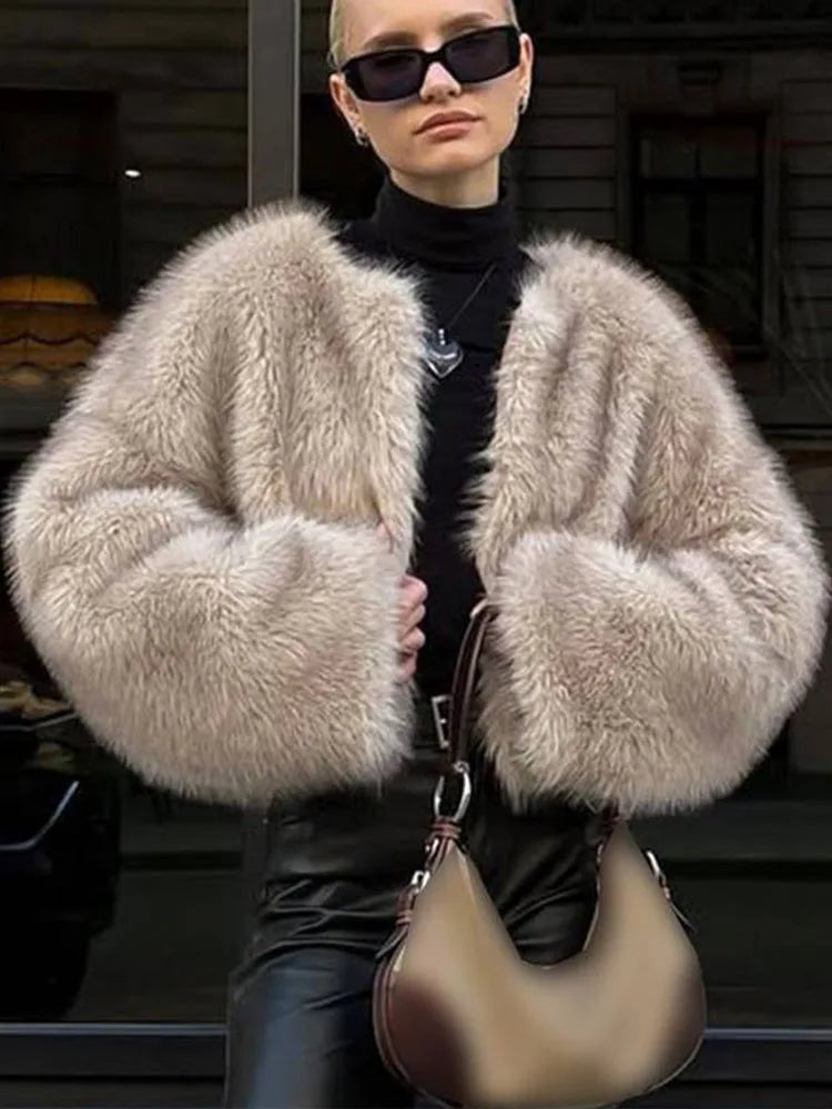 VELLA Faux Fur Effect Short Jacket – Winter Streetwear