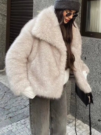 VELLA Vintage Cropped Faux Fur Jacket – Elegant Winter Outerwear