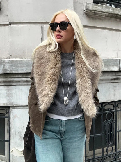 Women’s Double-Breasted Faux Fur Collared Short Jacket