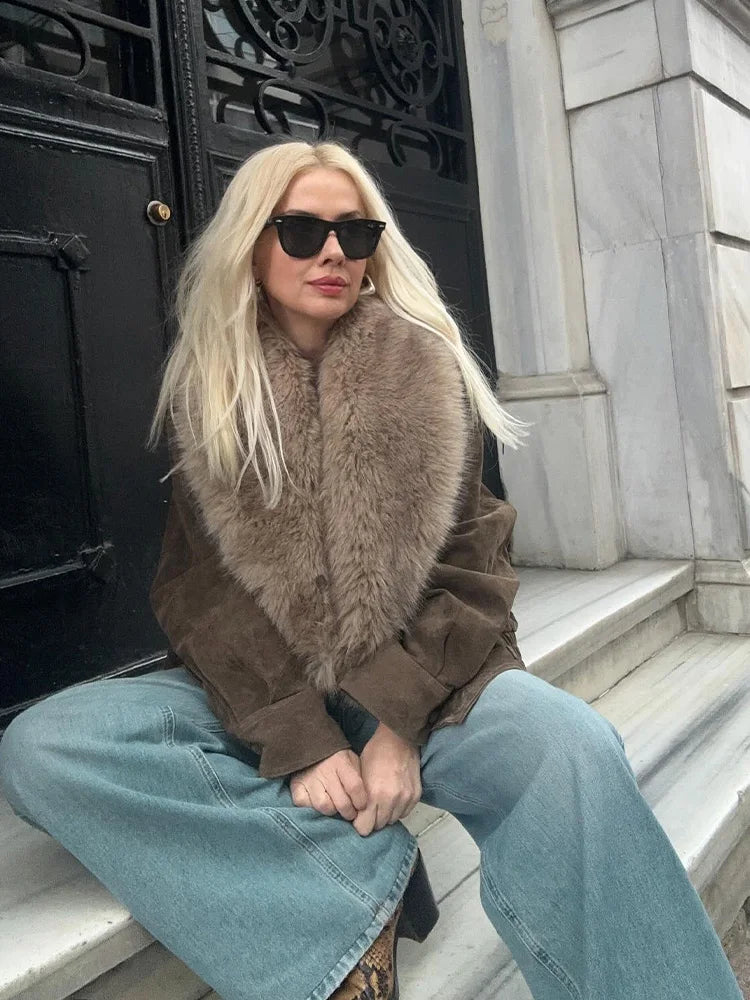 Women’s Double-Breasted Faux Fur Collared Short Jacket